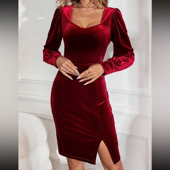 Luxe Red Velvet Split Hem Party Holiday Evening Dress - Picture 4 of 4